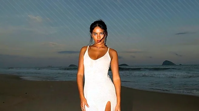 Lori Harvey Embraces The Row Flip-flops Trend in Los Angeles