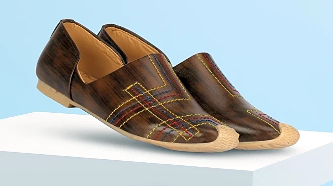 Reviewers Praise Flats with Arch Support for Comfort and Style