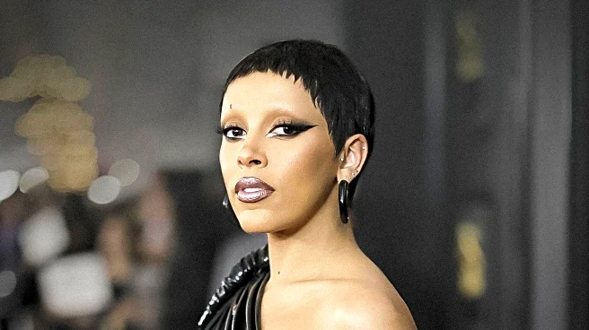 MTV VMAs 2025: Red Carpet Fashion Highlights Include FKA Twigs and Doja Cat