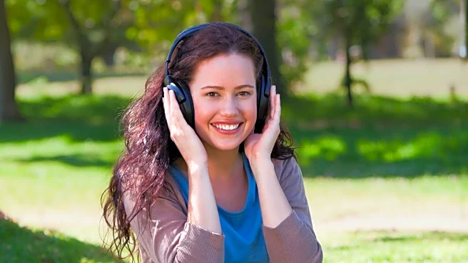 Health Experts Discuss Safe Methods to Relieve Ear Pressure and Its Causes