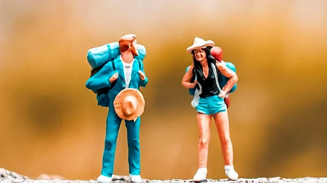 Couple Embraces Minimalism, Lives in 10 Cities Over Two Years