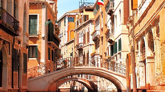 Venice Revives Floating Bridge Tradition for All Souls’ Day Mourners