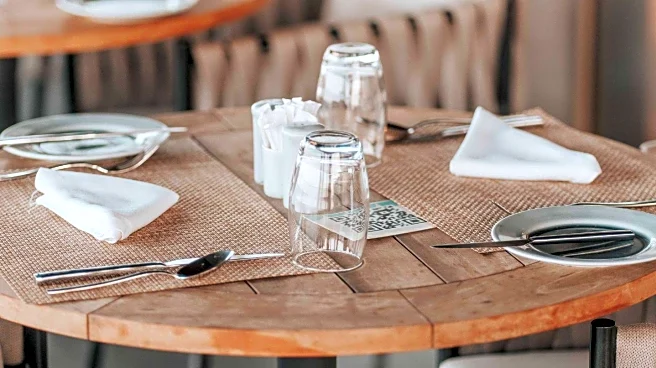 Elazar Sontag Offers Exclusive Restaurant Reviews and Live Q Alerts