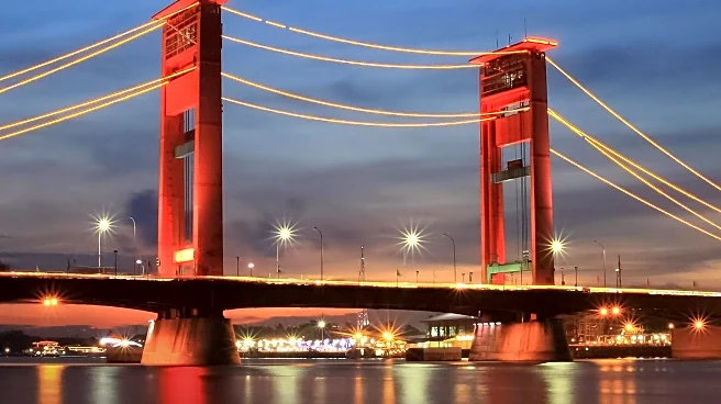 Desmond Shaw Explores North Atwater Bridge in Latest Episode of 'Look At This!'