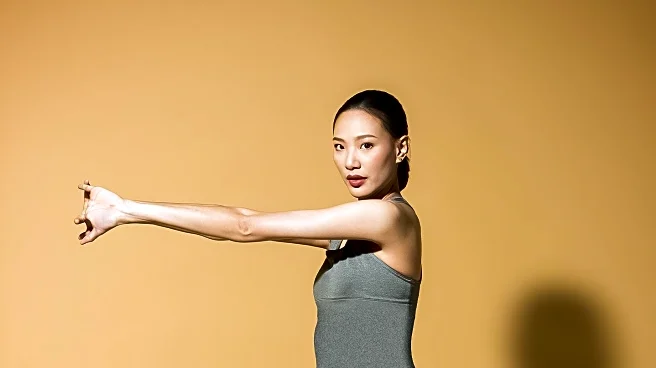 Personal Trainer Advocates Dynamic Stretching for Enhanced Walking Performance