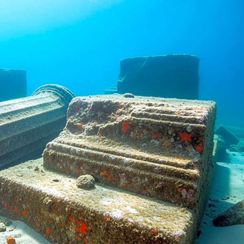 Archaeologists Discover Remains of the Lighthouse of Alexandria After 600 Years