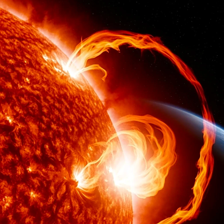 Strong Solar Flare Erupts: Potential Impact on Earth Communications