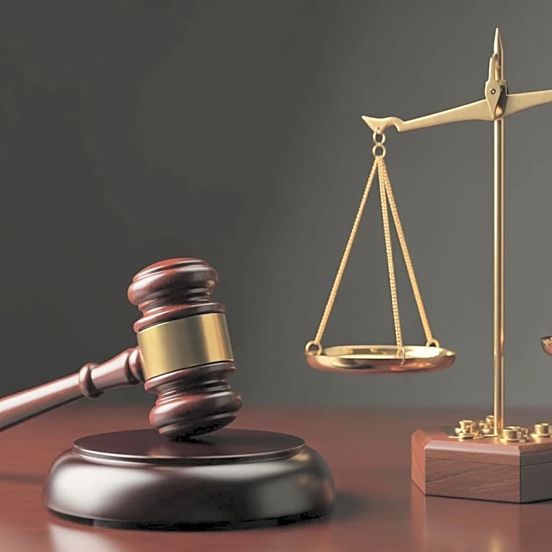 Supreme Court Considers Expanding Presidential Powers in Agency Dismissals