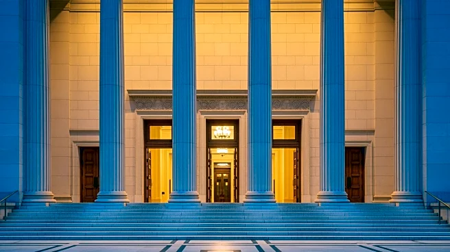 Louvre Museum Reopens After Staff Vote to Suspend Strike