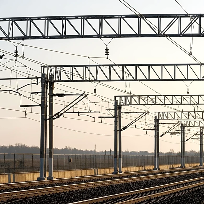 NJ Transit Faces Delays Due to Amtrak Overhead Wire Issues, Affecting Commuters