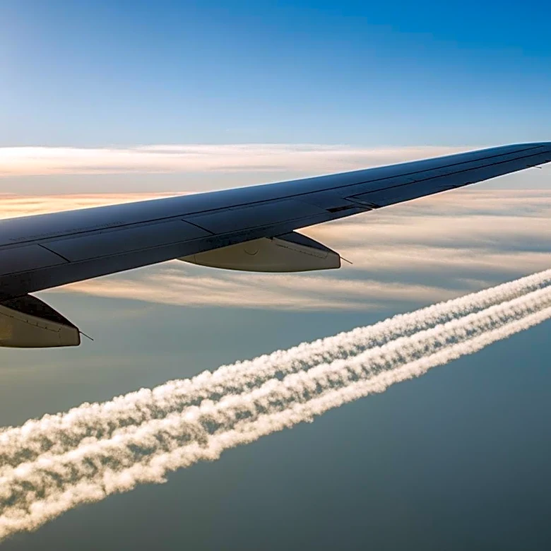 Aviation Industry's Efforts to Reduce Contrail Climate Impact Face Challenges