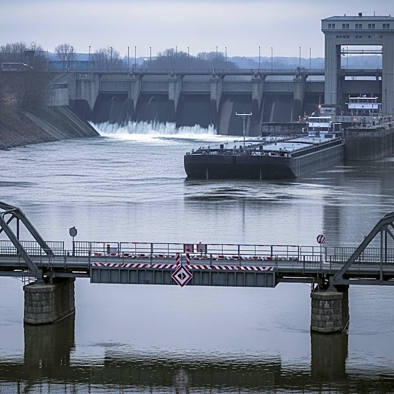 Runaway Barge Stuck on Beaver River Dam Causes Bridge Closures in Pennsylvania