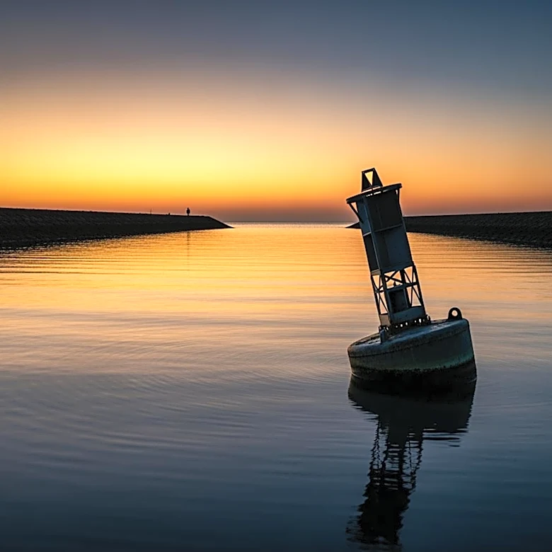 Iranian Youth Mobilize as President Trump Sets Strait of Hormuz Deadline