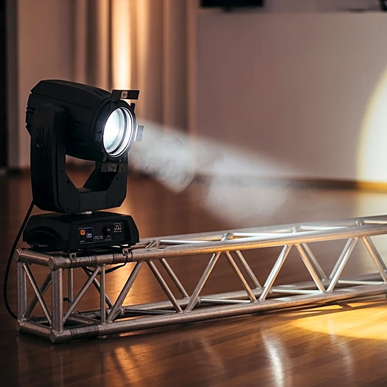 Pennsylvania Governor Josh Shapiro Avoids Injury in Backdrop Collapse at Hershey Event