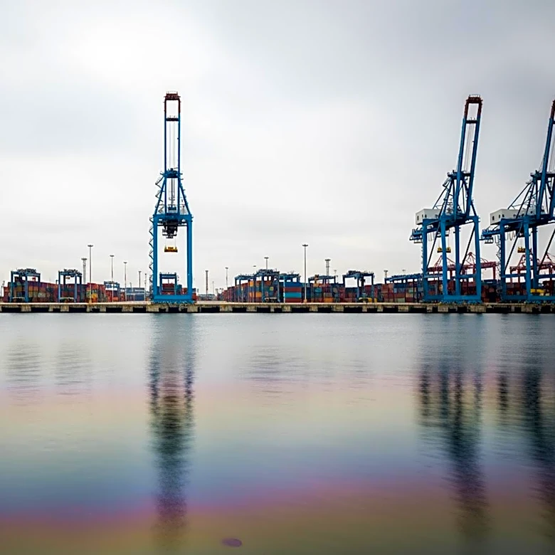 Oil Spill Causes Shipping Disruption at Port of Antwerp