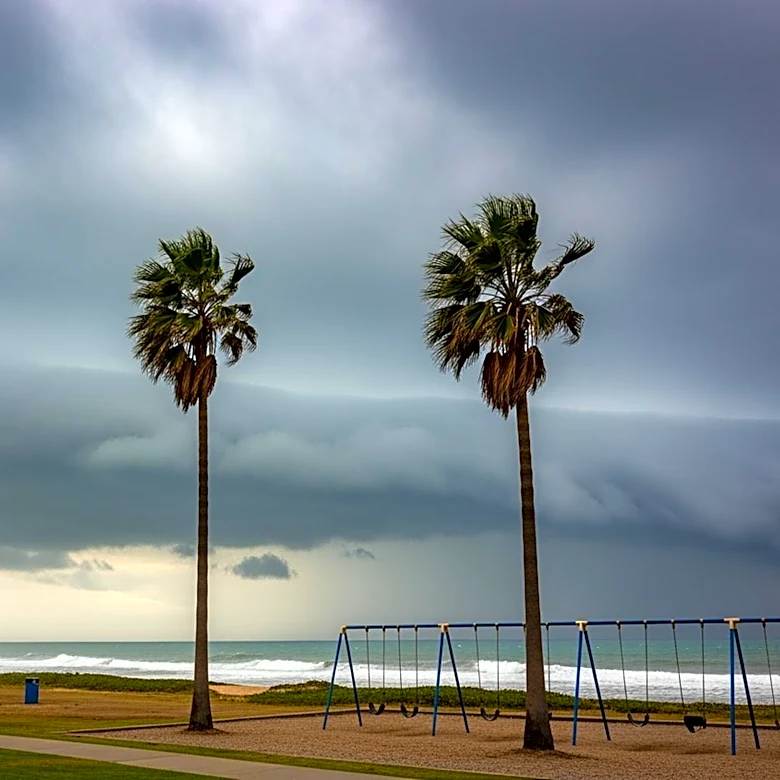 Hawaii Department of Education Closes Oahu Schools Due to Severe Weather