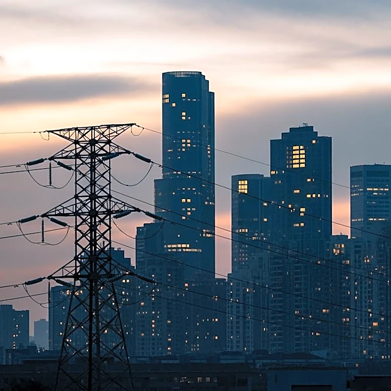 Ukraine Enforces Hourly Power Outages Following Attacks on Energy Infrastructure