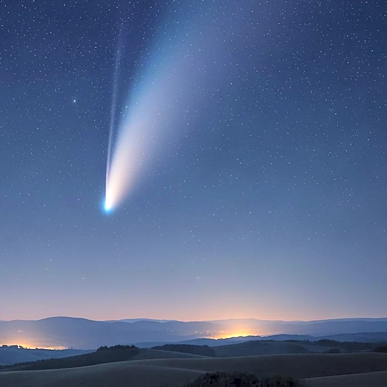 Rare Comet C/2025 R3 Offers Once-in-a-Lifetime Viewing Opportunity