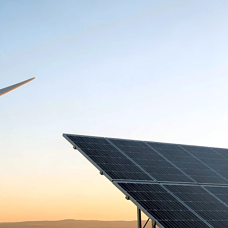 U.S. Lags Behind in Global Clean Power Buildout Despite Resources