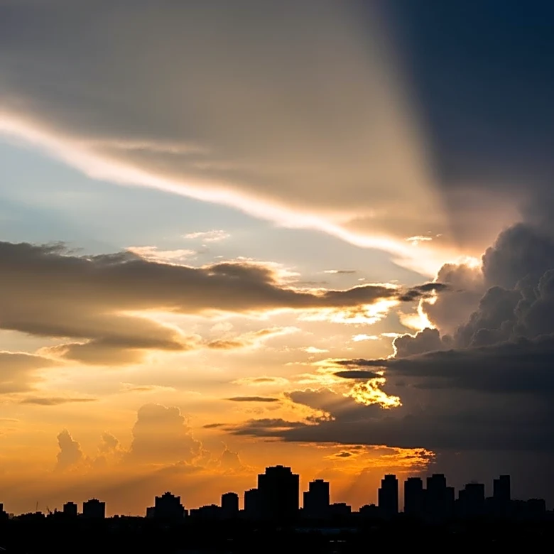 Pittsburgh Experiences Unseasonably Warm Weather with Potential Storms