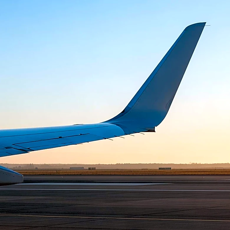 Icelandair Pilot's Retirement Flight Sparks Safety Investigation