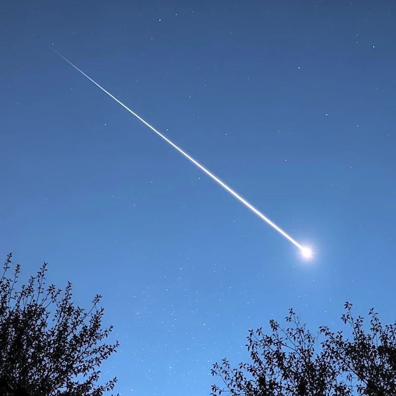 Lyrids Meteor Shower to Illuminate Night Skies with 15-20 Meteors Per Hour