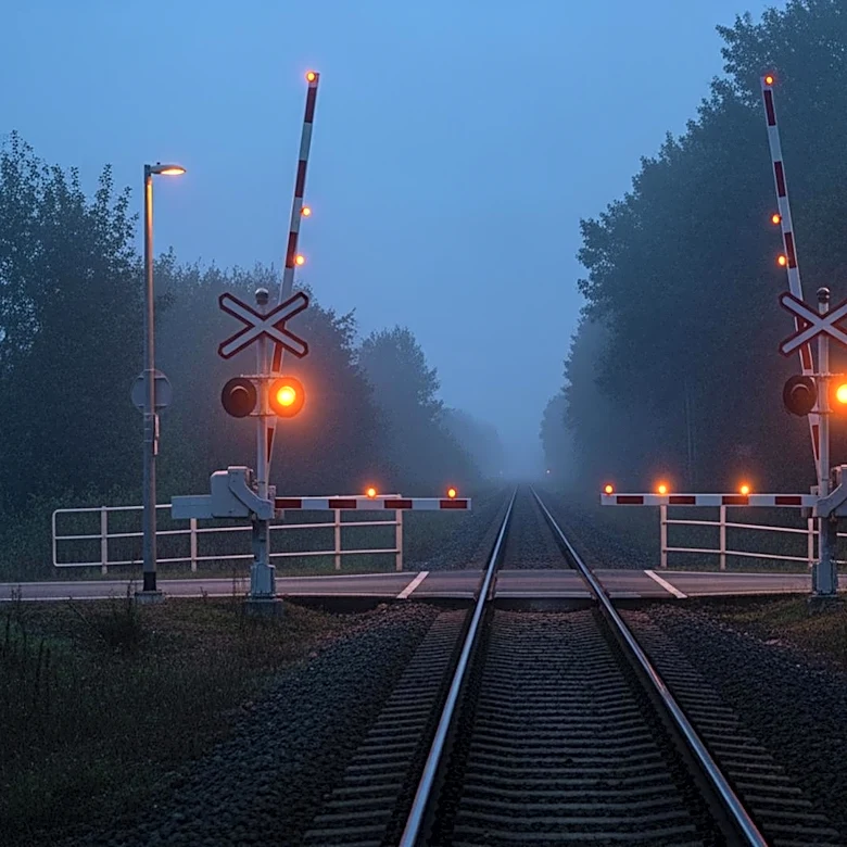 Palo Alto City Council Considers Closing Railroad Crossing After Teen Suicides
