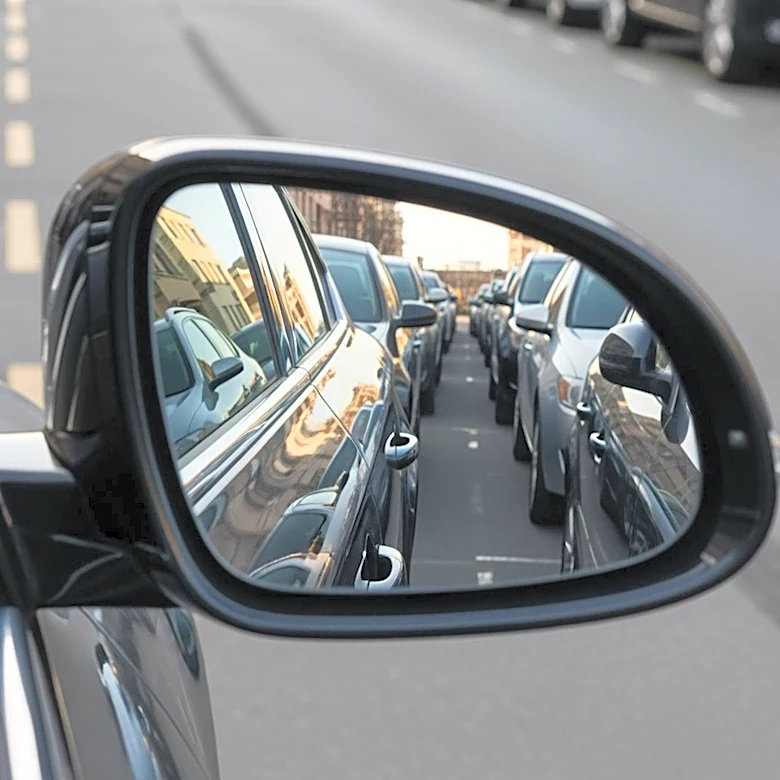 Houston Driver Faces Parking Dilemma as Inconsiderate Parking Blocks Vehicle