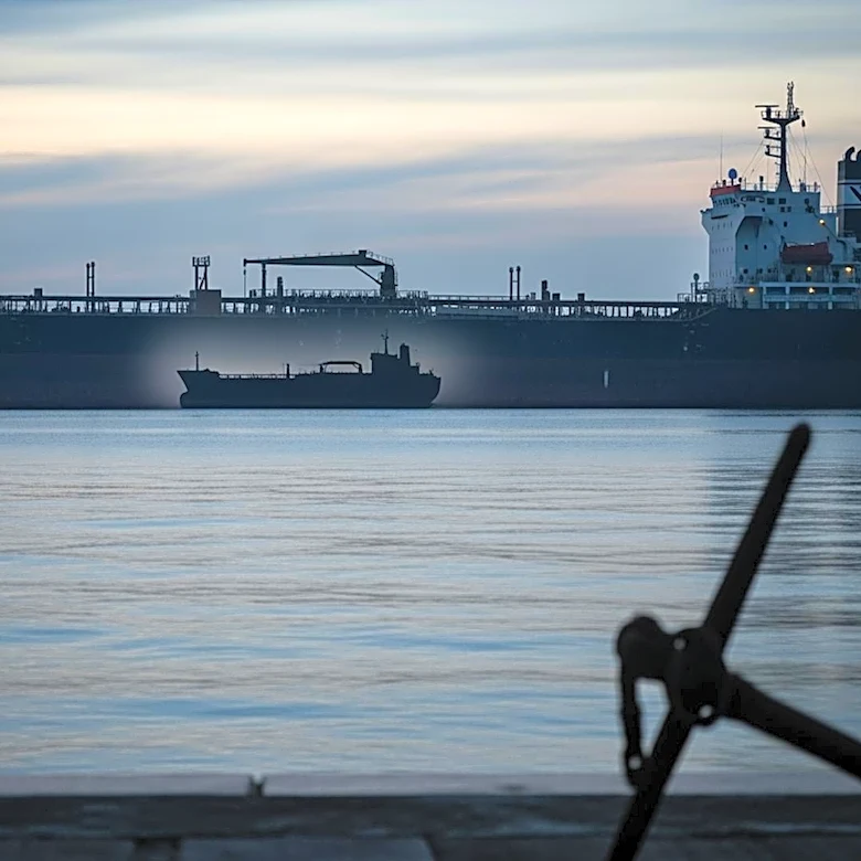 France Fines Russia-Linked Tanker for False Flag Operation Amid Ukraine Conflict