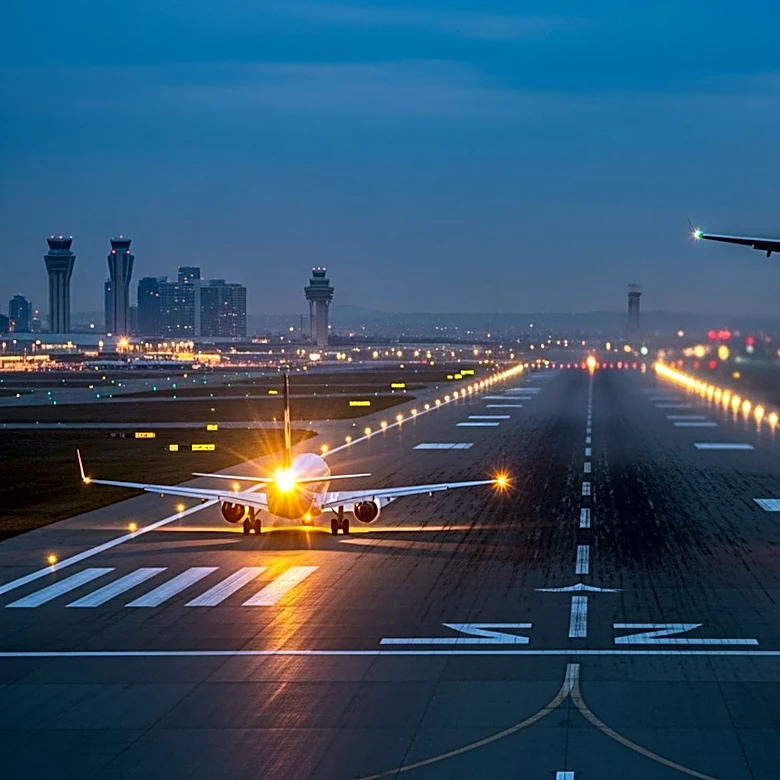 UPS Plane Aborts Landing at Louisville Airport Due to Labcorp Jet's Runway Approach