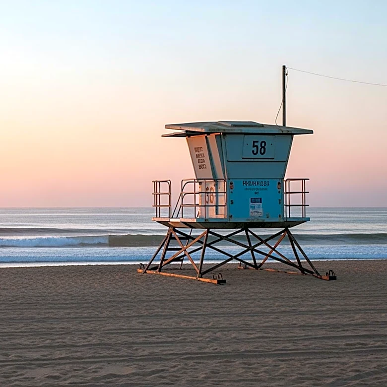 Laguna Beach Evacuated After Bomb Threat, No Explosives Found