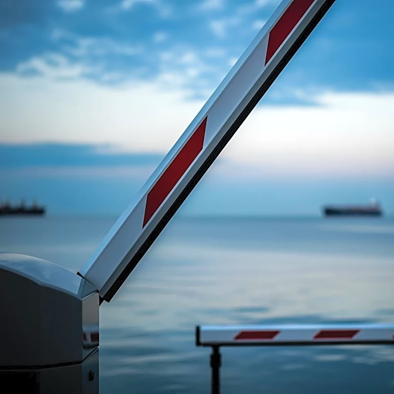 Iran Collects First Toll Revenues from Strait of Hormuz Amid U.S. Tensions