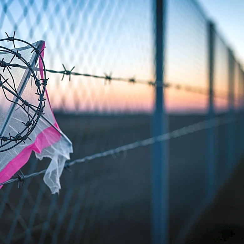 Suspected Gaza Kites Found in Israeli Border Town, Raising Security Concerns