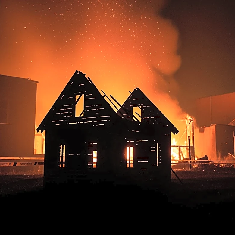 Fire Destroys Home on Fire Island, Spreads to Nearby Buildings