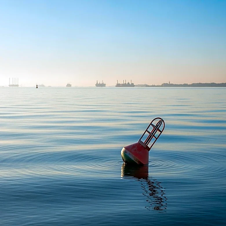 Iran Proposes to End Strait of Hormuz Blockade Amidst Tensions with U.S.