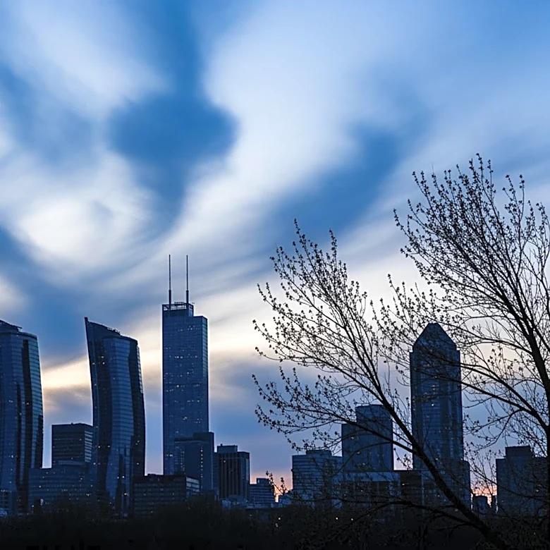 CBS News Reports Windy Evening with Cooler Air Expected in Detroit