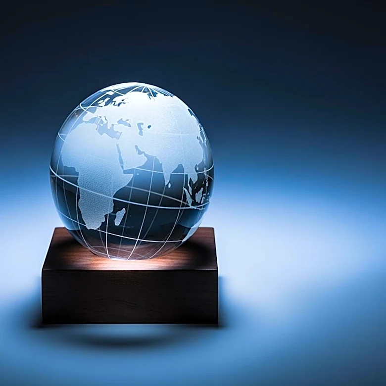 NASA Scientist Dr. James H. Crawford Honored with 2025 AGU Ambassador Award