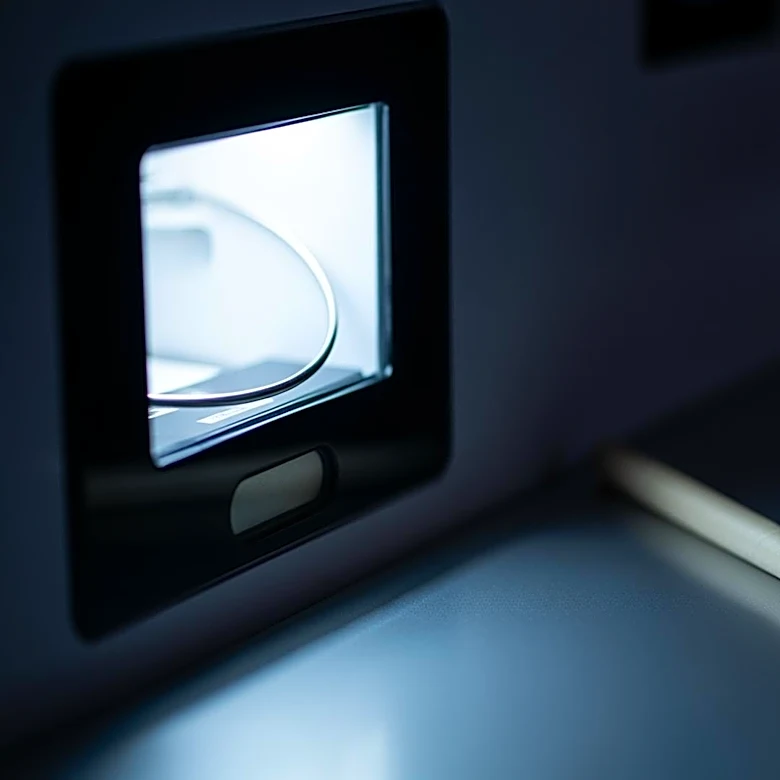 French Teen Faces Charges in Singapore for Vending Machine Straw Incident