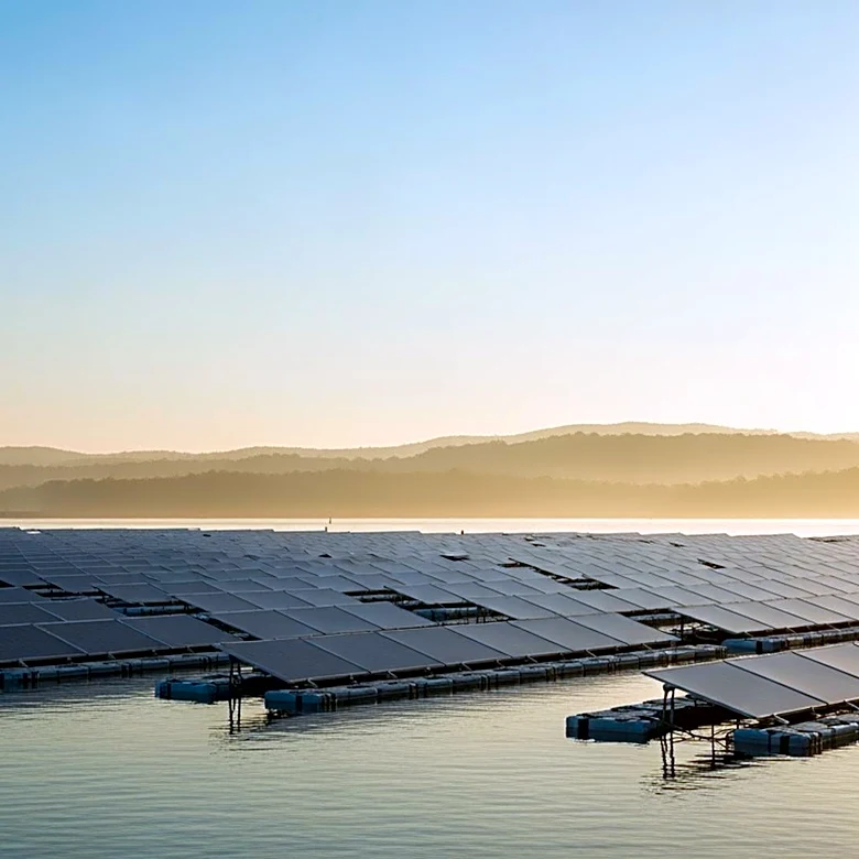 Bluefield UK Study Projects 40 GW Floating Solar Capacity by 2050, Enhancing Energy Security