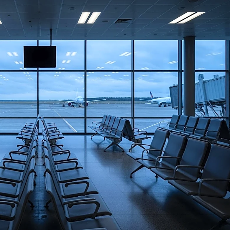 Spirit Airlines Ceases Operations, Stranding Thousands of Passengers