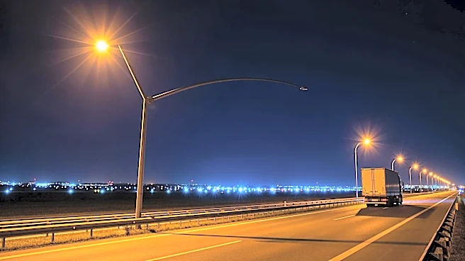 United Airlines Flight Hits Turnpike Light Pole and Truck During Newark Landing, Investigation Underway