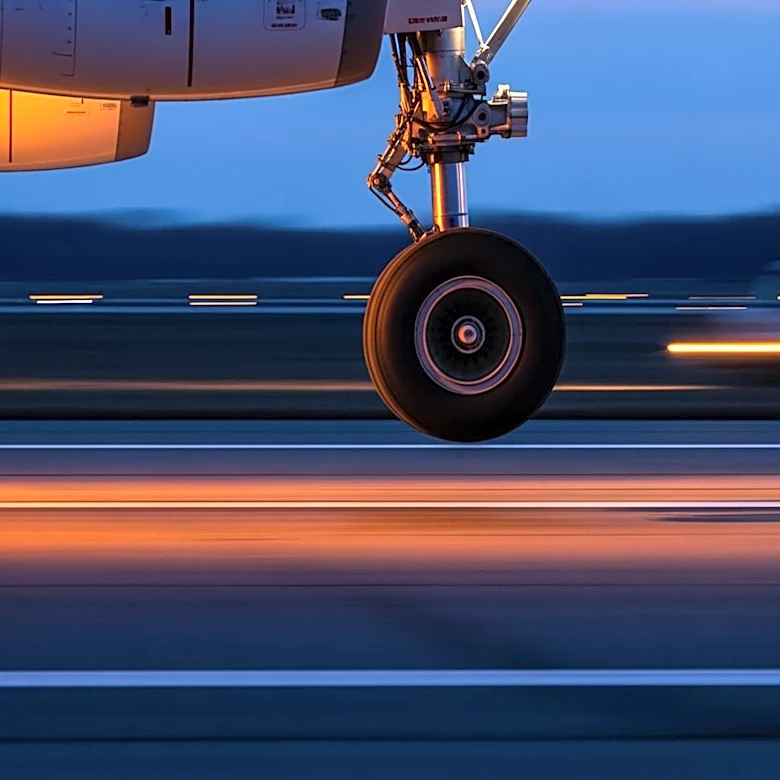United Airlines Flight Clips Vehicle During Landing at Newark Airport