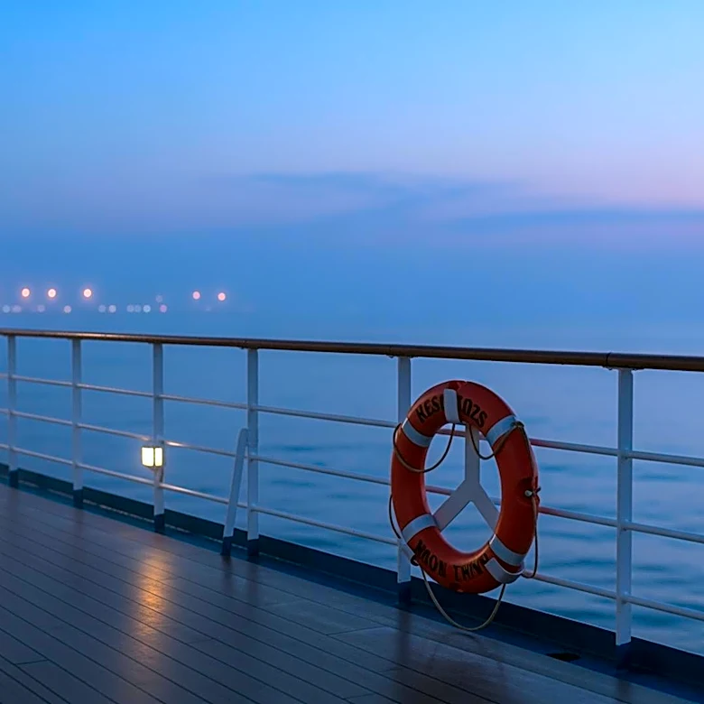Hantavirus Outbreak on Cruise Ship: 140 Passengers Remain Aboard Amid Health Crisis