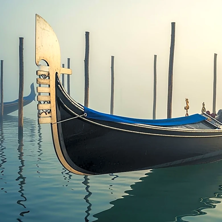 Venice Biennale Strike Highlights Controversy Over Israel's Participation and Labor Conditions