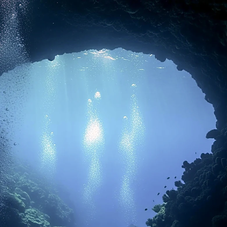 Maldives Search Efforts Intensify for Missing Italian Divers in Underwater Cave
