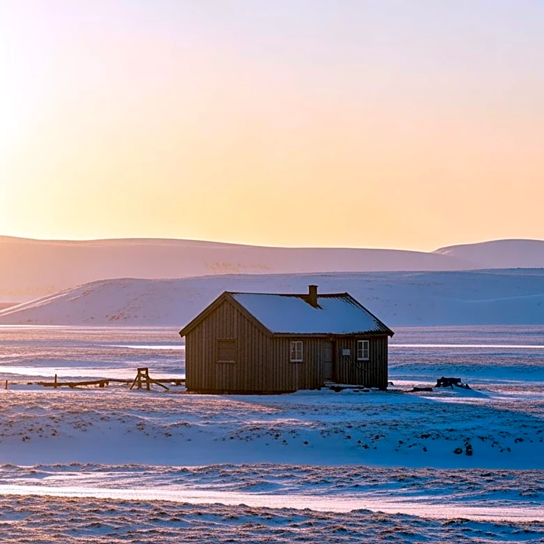 Utqiagvik, Alaska Enters 84-Day Midnight Sun Period, Impacting Local Life