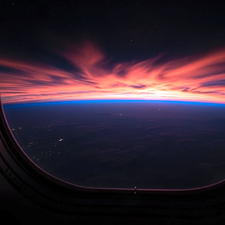 NASA Astronaut Captures Fiery Atmospheric Event from ISS