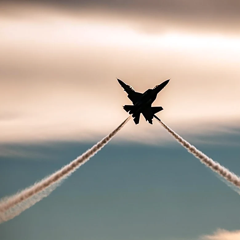 Fighter Jets Collide Mid-Air at Idaho Air Show, Crew Ejects Safely