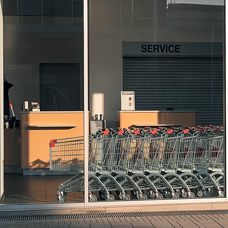 Retailers and Services Adjust Operations for Memorial Day 2026