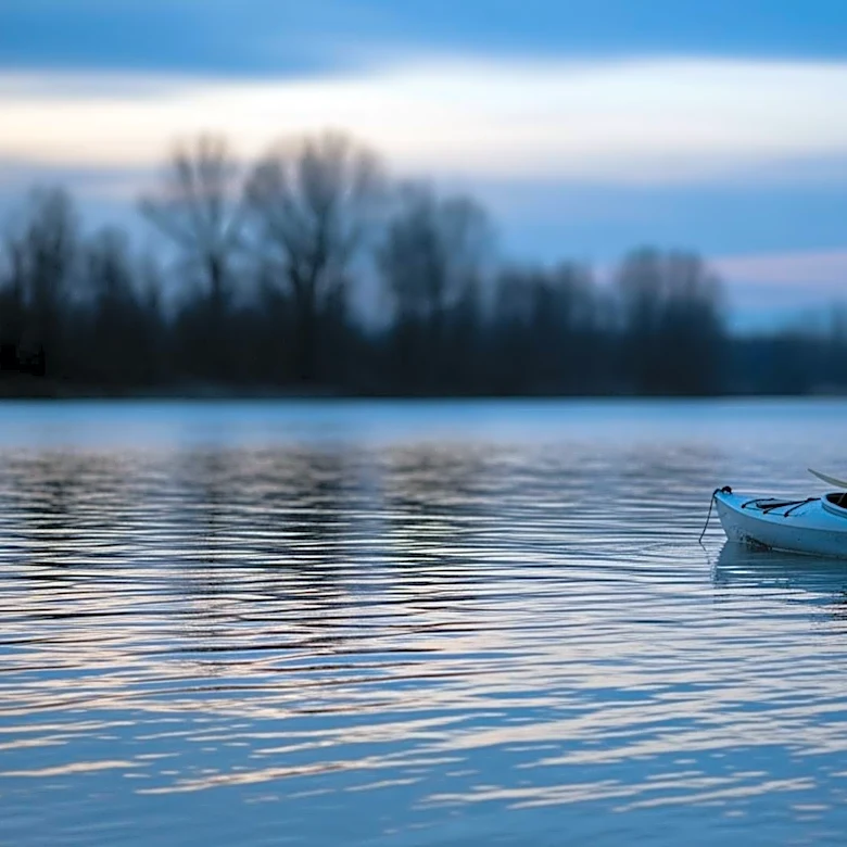 Tragic Drowning Incident: 15-Year-Old Girl Dies While Kayaking in Licking River